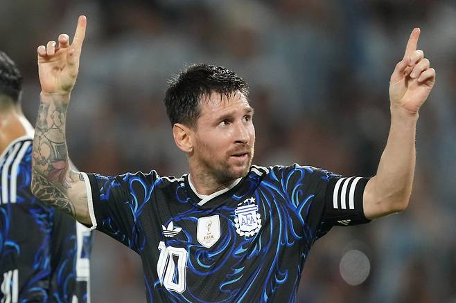Argentina's Lionel Messi celebrates scoring his side's second goal against Zambia during a friendly soccer match in Buenos Aires, Argentina, Tuesday, March 31, 2026. (AP Photo/Gustavo Garello)







<저작권자(c) AP연합뉴스, 무단 전재-재배포, AI 학습 및 활용 금지>