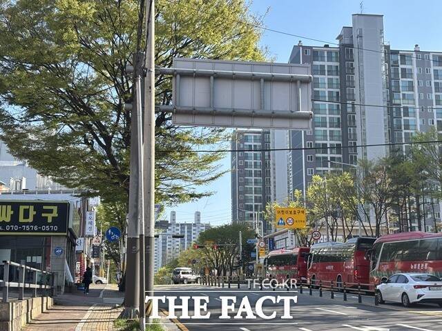 16일 <더팩트>가 찾은 평택 시민들은 조국 대표 출마에 엇갈린 반응을 보였다. /평택=이하린 기자