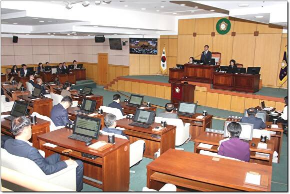 정읍시의회 본회의장  [사진=정읍시의회 ]