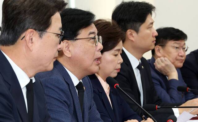 국민의힘 송언석 원내대표가 16일 국회에서 열린 최고위원회의에서 발언하고 있다. 연합뉴스