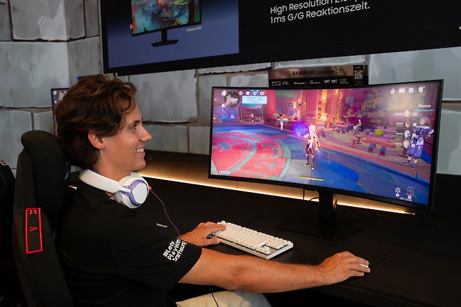 삼성전자가 지난해 8월 독일 쾰른에서 개최된 세계 최대 규모 게임쇼 ‘게임스컴 2025’에서 소개한 게이밍 모니터 ‘오디세이 G7’. [삼성전자]