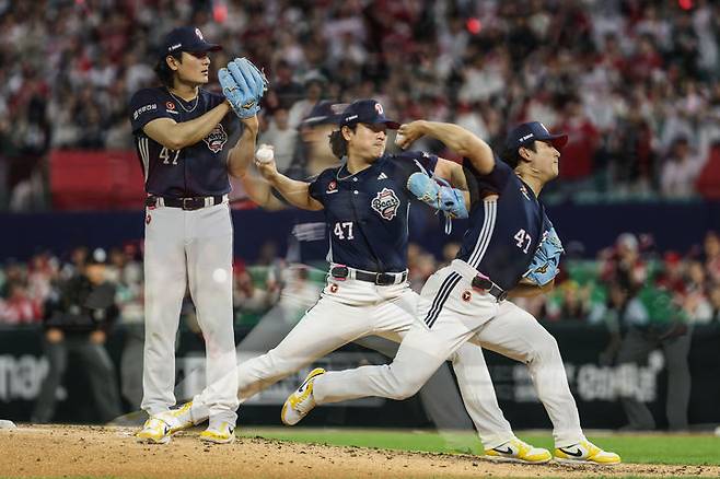 [서울=뉴시스] 프로야구 두산 베어스의 곽빈이 16일 인천 SSG랜더스필드에서 열린 2026 신한 쏠 KBO리그 SSG 랜더스전에 선발 등판해 공을 던지고 있다. (사진=두산 베어스 제공) 2026.04.16. *재판매 및 DB 금지