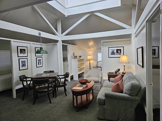 마스터스 아마추어 출전자들에게 숙소로 내주는 클럽하우스 3층의 ‘크로즈 네스트’. 잭 니클라우스, 타이거 우즈 등도 아마추어 시절 이곳을 썼다. 오거스타=양준호 기자