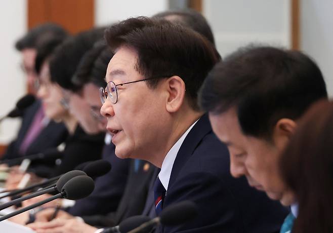 이재명 대통령이 지난 3월 31일 청와대에서 열린 국무회의에서 발언하고 있다. 연합뉴스