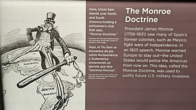 현재 건설 중인 워싱턴의 라티노 역사박물관에는 먼로주의를 ‘몽둥이를 든 미국’으로 풍자한 당시의 만평이 전시돼 있다.  손호철 제공