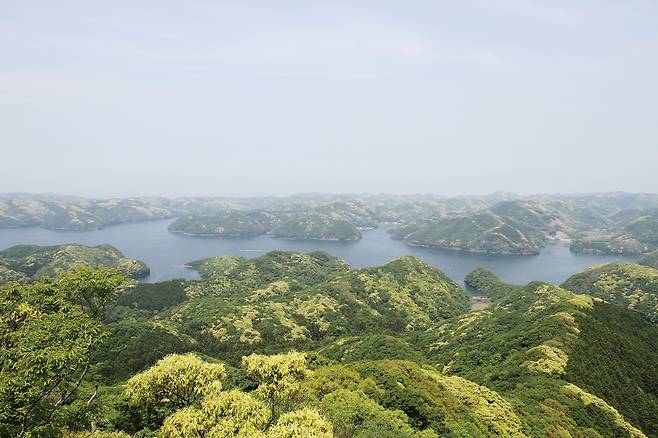에보시타케 전망대에서 본 아소만.(하나투어)