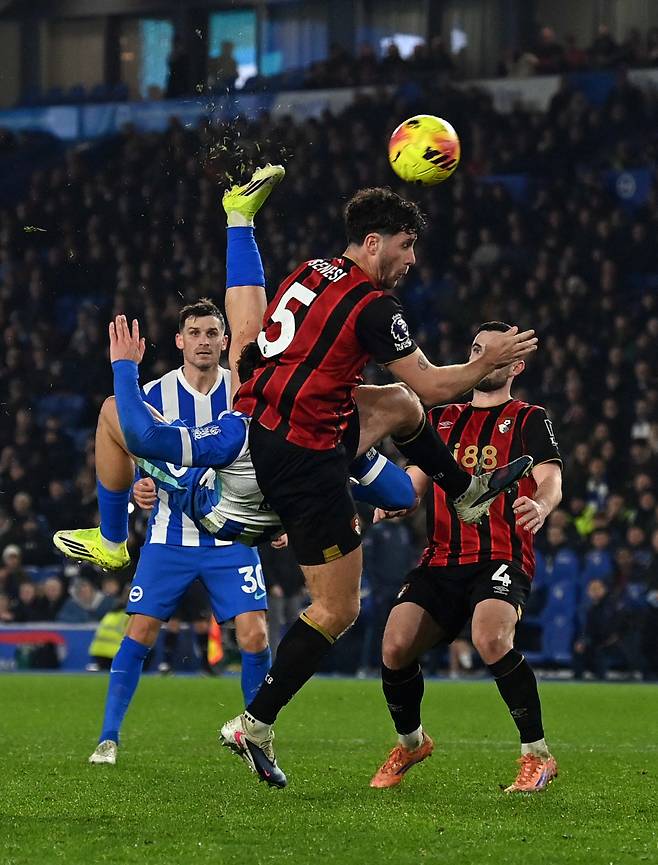 브라이턴전에 나선 세네시   AFP<저작권자(c) 연합뉴스, 무단 전재-재배포, AI 학습 및 활용 금지>