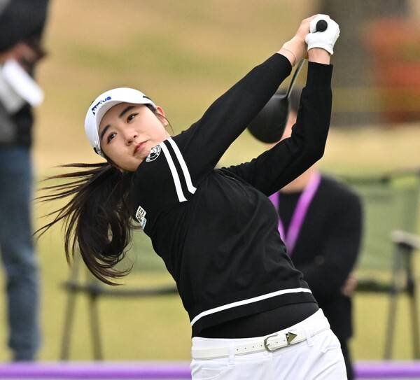 2026년 한국여자프로골프(KLPGA) 투어 넥센·세인트나인 마스터즈에 출전한 박혜준 프로가 1라운드에서 경기하는 모습이다. 사진제공=KLPGA (사진을 무단으로 사용하지 마십시오.)