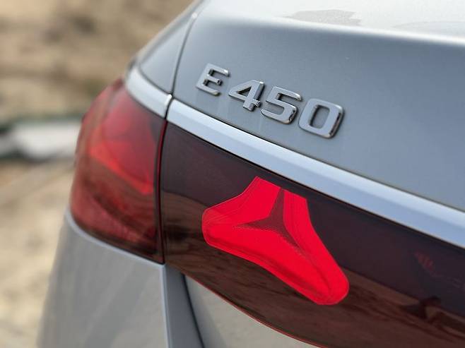 [서울=뉴시스] 김민성 기자 = 메르세데스-벤츠 E450 4matic 익스클루시브'. kms@newsis.com.  *재판매 및 DB 금지