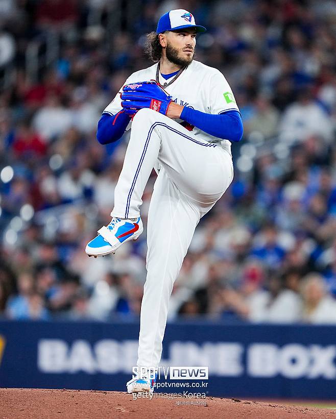 ▲ 18일 무릎 수술을 성공적으로 마친 코디 폰세는 2027년 스프링트레이닝 일정을 조준하며 장기 재활에 들어간다