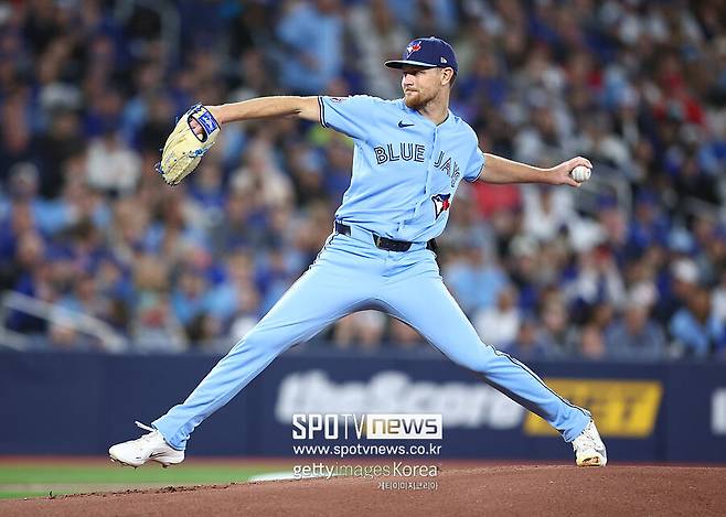 ▲ 18일 애리조나전에서 5이닝 3실점으로 시즌 세 번째 패전을 안은 에릭 라우어