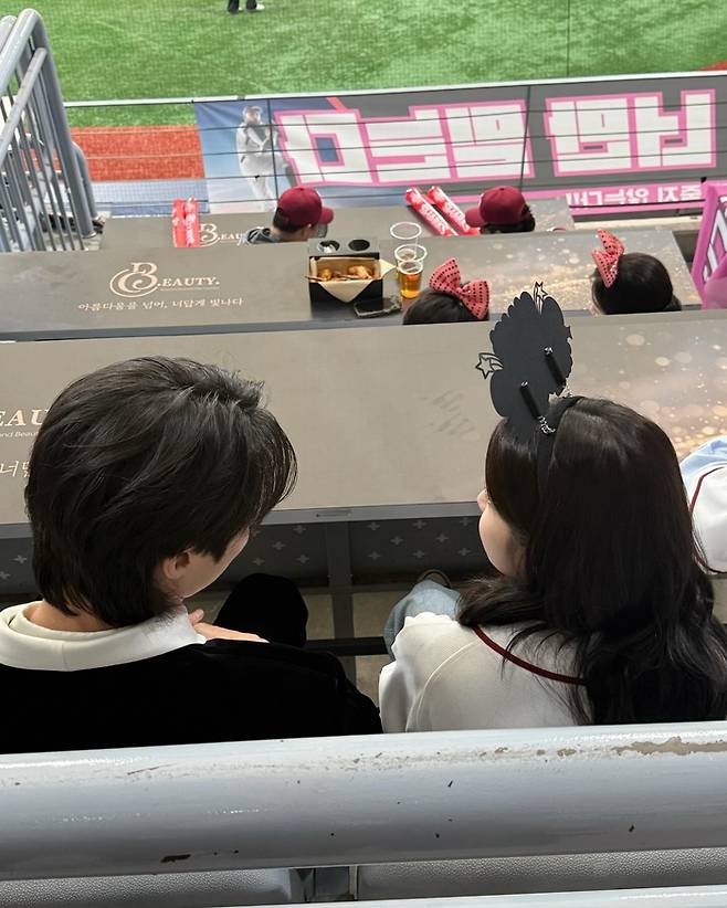 변우석-아이유. 변우석 SNS.