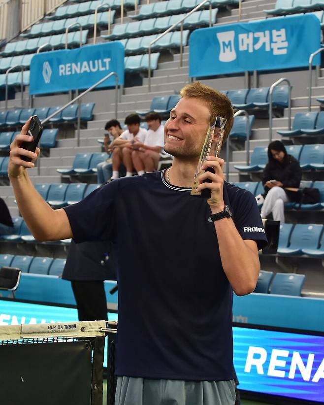 2년 만에 챌린저 타이틀을 품에 안은 레안드로 리에디. 사진제공/부산오픈조직위