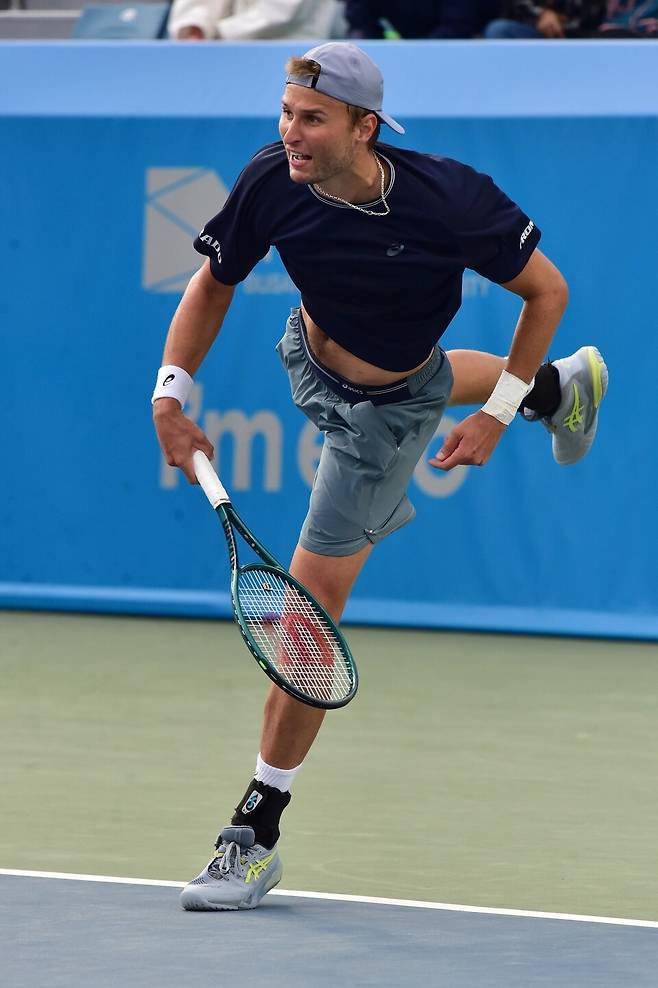 리에디의 주특기는 강력한 서브이다.