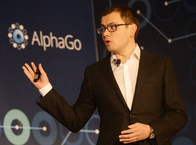 10년 전 알파고를 설명하는 데미스 허사비스 구글딥마인드 CEO ⓒ 뉴스1 황기선 기자 /사진=뉴스1