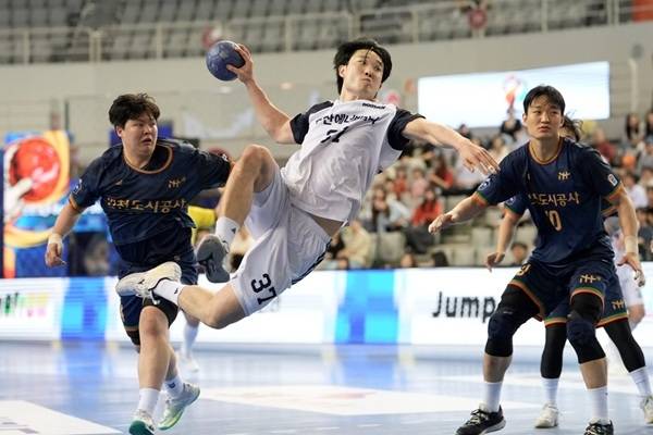 사진 두산 이성민 점프슛