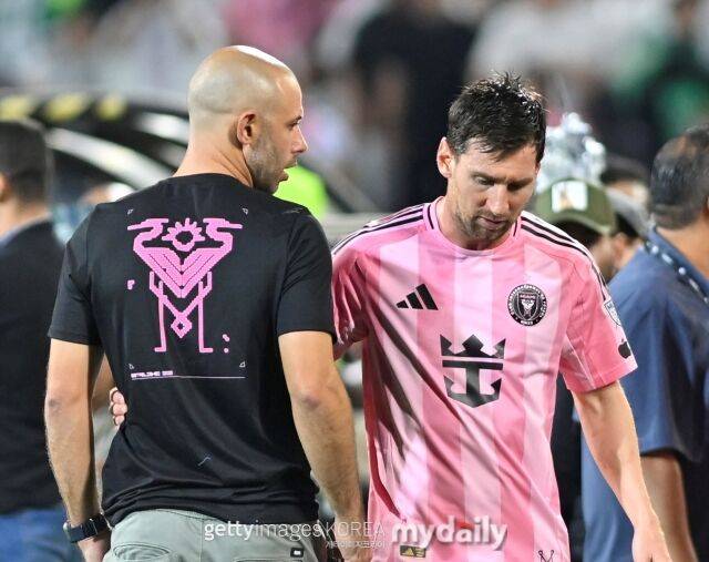 하비에르 마스체라노 감독(왼쪽)과 리오넬 메시./게티이미지코리아