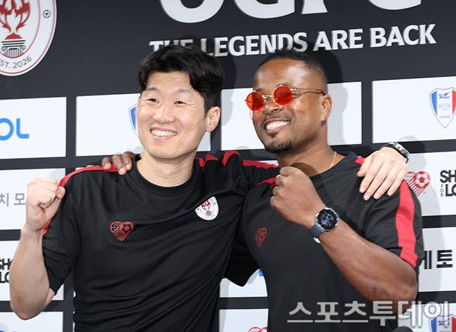 박지성과 에브라 / 사진=권광일 기자