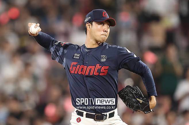 ▲ 올 시즌 초반 부진 끝에 2군으로 내려가 경기력 조정 단계를 거치고 있는 롯데 윤성빈 ⓒ곽혜미 기자