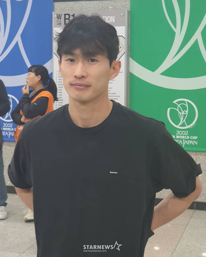 김문환이 지난 18일 서울월드컵경기장에서 열린 대전 하나시티즌 대 FC서울의 '하나은행 K리그1 2026' 8라운드 후 믹스트존에서 포즈를 취하고 있다. /사진=박재호 기자