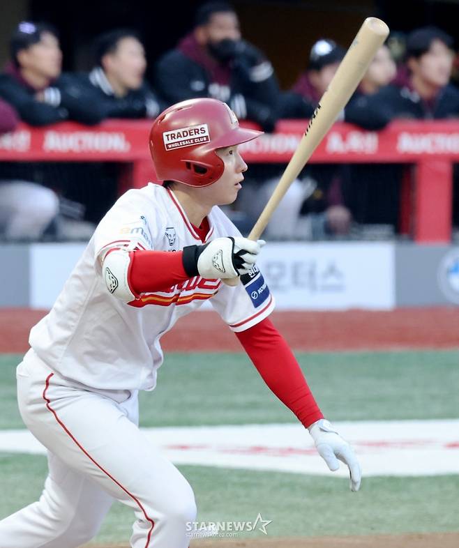 SSG 랜더스 박성한. /사진=강영조 선임기자