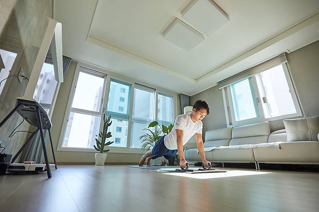 일상생활에서 활동이 부족한 현대인은 인위적으로 근육을 키워야 한다.<BR>[사진 | 게티이미지뱅크]