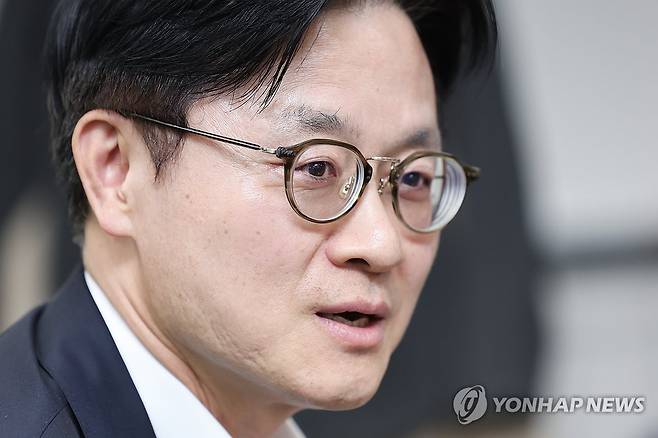 김정관 산업통상부 장관 인터뷰 (서울=연합뉴스) 서대연 기자 = 김정관 산업통상부 장관이 지난 16일 서울 종로구 정부서울청사에서 연합뉴스와 인터뷰하고 있다. 2026.4.19 dwise@yna.co.kr