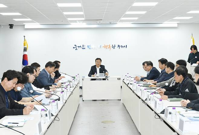 구리시는 최근 구리토평2 공공주택지구 조성 사업 TF 회의를 개최하고 향후 지구 계획 수립을 대비해 향후 추진 방향을 논의했다<구리시 제공>