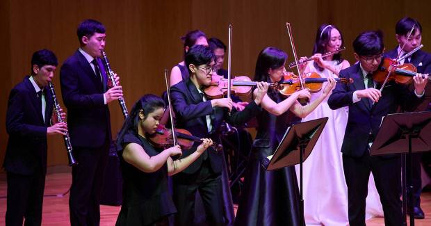 장애·비장애 연주자가 함께하는 클래식 연주 단체 가온 솔로이스츠의 제7회 정기연주회 ‘어린이 정경’이 지난 18일 서울 예술의전당에서 펼쳐졌다. <가온 솔로이스츠 제공>