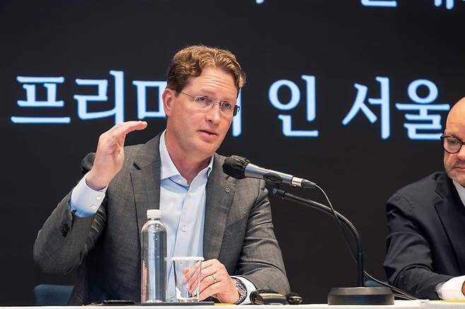 올라 칼레니우스 CEO가 발언하고 있다./사진: 메르세데스-벤츠 코리아 제공