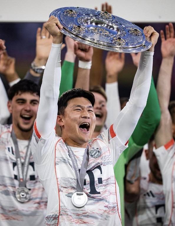 작년 우승했을 때의 김민재     캡처=바이에른 뮌헨 SNS