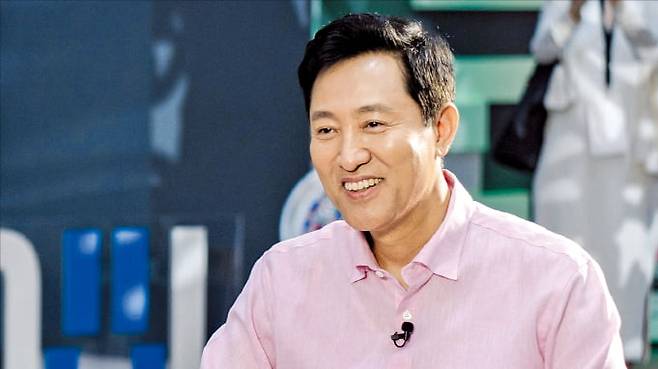 오세훈 서울시장이 지난 18일 국민의힘 서울시장 후보로 선출됐다. 오 시장은 19일 K등산을 핵심 관광 콘텐츠로 육성하기 위한 구상을 밝혔다.  서울시 제공