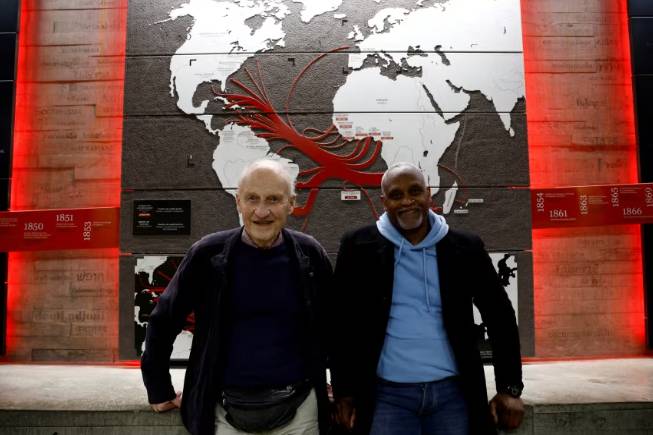 피에르 기용 드 프린스(좌), 디외도네 부트랭(우) [로이터]