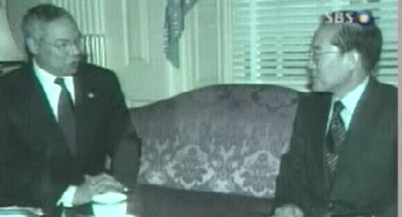 이회창 전 한나라당 총재, 딕 체니 부통령 및 콜린 파월 국무장관 면담 (2002년 1월, SBS 8뉴스 보도 화면)