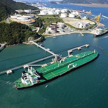 GS칼텍스 여수공장 인근의 원유선 부두. GS칼텍스