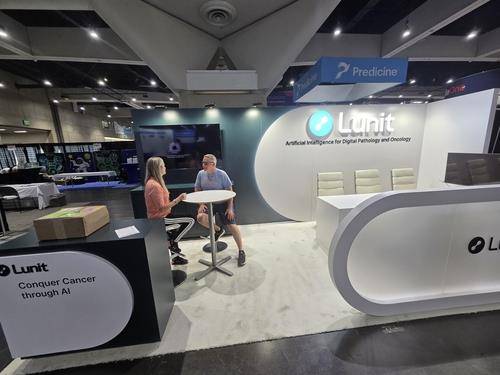 AACR 2026 전시장 내 루닛 부스 [촬영 최현석]