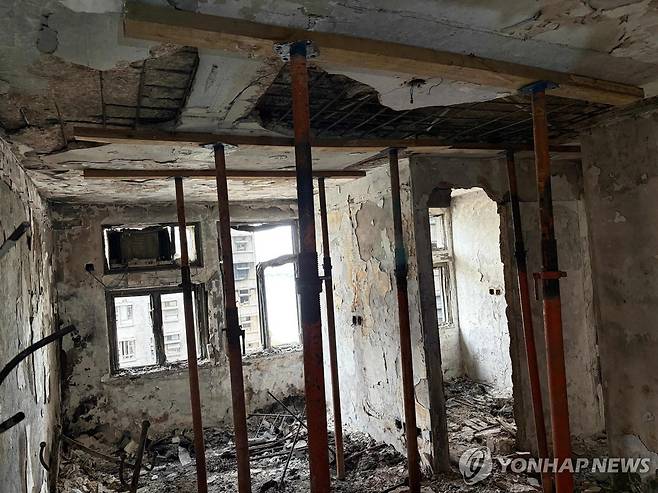 홍콩 아파트 화재 현장 내부 [AFP 연합뉴스 자료사진. 재판매 및 DB금지]