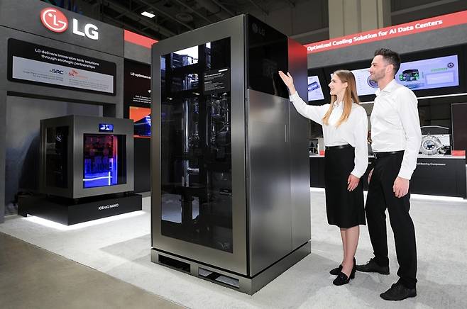 LG전자는 데이터센터 HVAC 시장 확보에 발빠르게 움직이고 있다. 특히&nbsp;시장확보를 위한 대외적 활동을 활발히 보여준다. 21일에는 미국 워싱턴 D.C.에서 개최된 '데이터센터월드(DCW, Data Center World) 2026'에 참가, 최신 AI데이터센터 HVAC 솔루션을 대거 공개했다. / LG전자