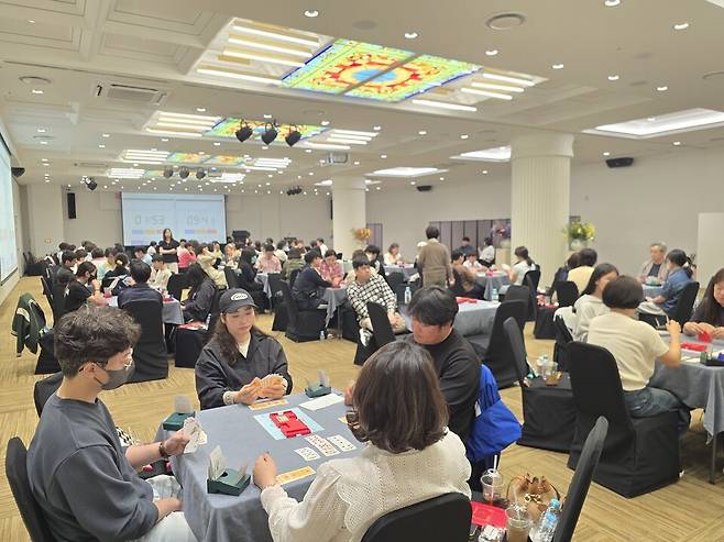 부산 농심호텔 다이아몬드홀에서 열린 제3회 부산광역시 브리지 페어 토너먼트 전경. 한국브리지협회 제공