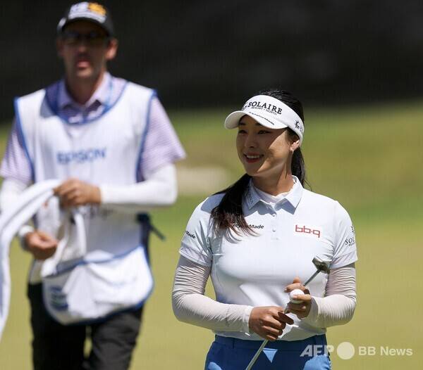 2026년 미국여자프로골프(LPGA) 투어 JM이글 LA 챔피언십에 출전한 윤이나 프로가 최종라운드에서 경기하는 모습이다. 사진제공=ⓒAFPBBNews = News1 (사진을 무단으로 사용하지 마십시오.)