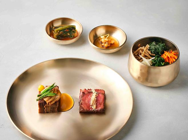 아사달 코스 요리.