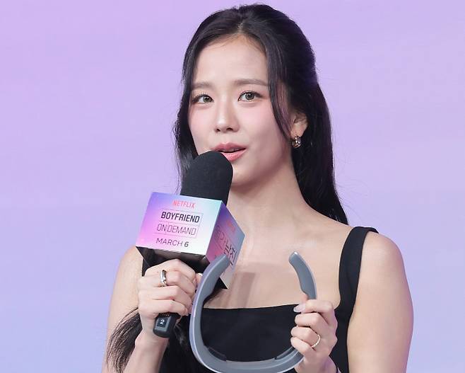 걸그룹 블랙핑크 지수의 친오빠가 가정폭력, 강제추행 등 논란에 휘말리면서 동생인 지수에게도 불똥이 튀었다. /사진=뉴스1