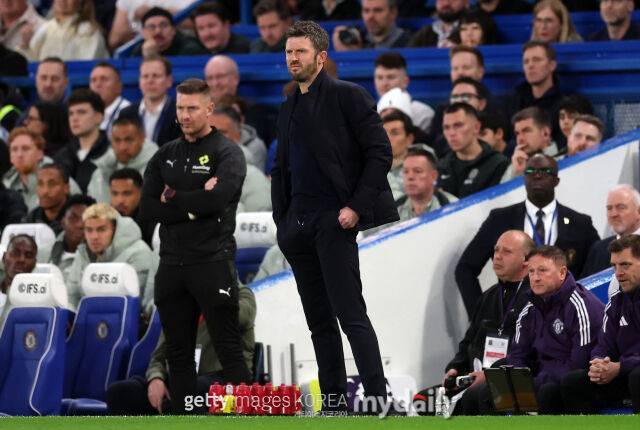 마이클 캐릭 맨체스터 유나이티드 임시 감독이 경기를 지켜보고 있다. /게티이미지코리아