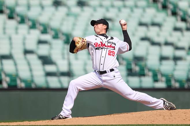 웨일즈 고효준은 여전한 경쟁력을 선보이며 불펜의 한 축을 담당하고 있다. 사진제공｜울산 웨일즈