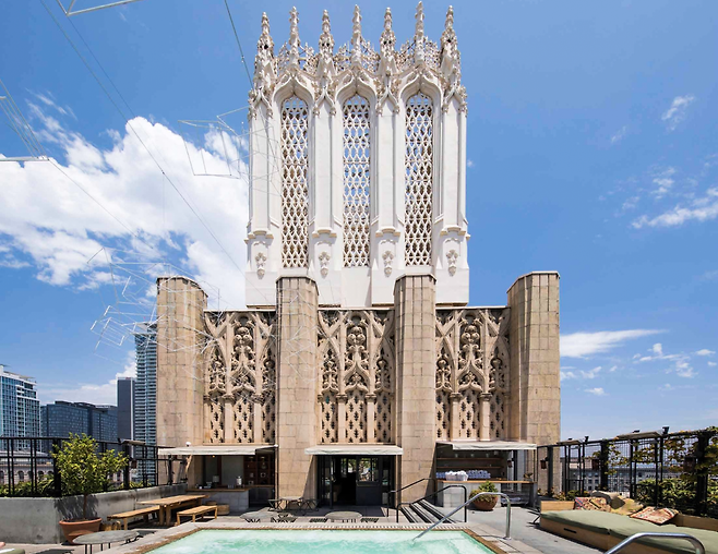 STILE Downtown Los Angeles의&nbsp;옥상 크라운과 수영장 ©라이즈 호텔