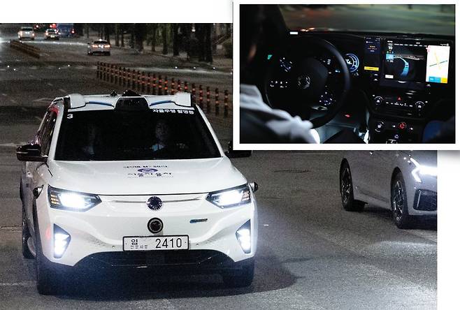 4월 14일 서울 강남구에서 기자가 직접 탑승한 자율주행택시 외관(왼쪽)과 내부 모습. 지호영 기자 ·이상윤