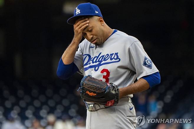 팔꿈치 통증으로 부상자 명단에 올라 수술을 앞둔 다저스 마무리 투수 디아스  [UPI=연합뉴스 자료사진]