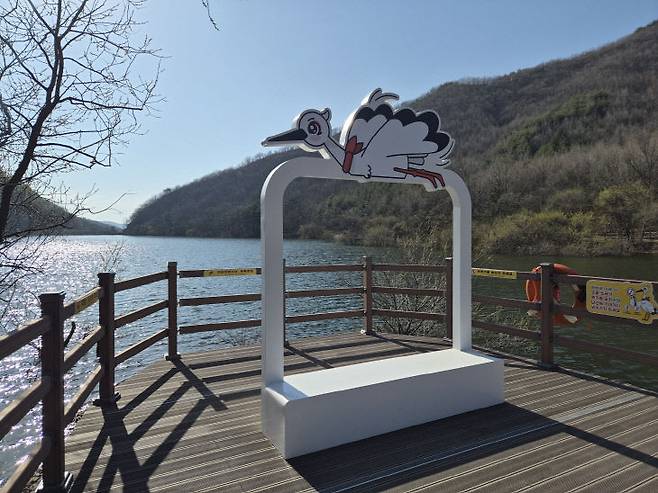 예산황새공원 국가생태탐방로 모습(사진=예산군 제공)