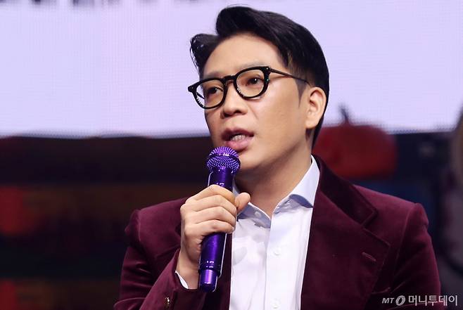 가수 MC몽(본명 신동현)이 설립한 법인이 지난해 11월 강호동으로부터 매입했던 서울 강남구 신사동의 빌딩을 1년 반 만에 노홍철에게 매각했다./ 사진=머니투데이 DB