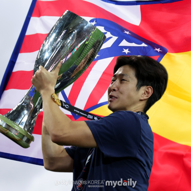 22일 니콜로 스키라에 따르면 파리 셍제르망(PSG)은 루이스 엔리케 감독과 재계약에 임박했다. 올여름 빅클럽의 관심을 받고 있는 이강인의 거취에도 영향을 미칠 것으로 보인다./게티이미지코리아